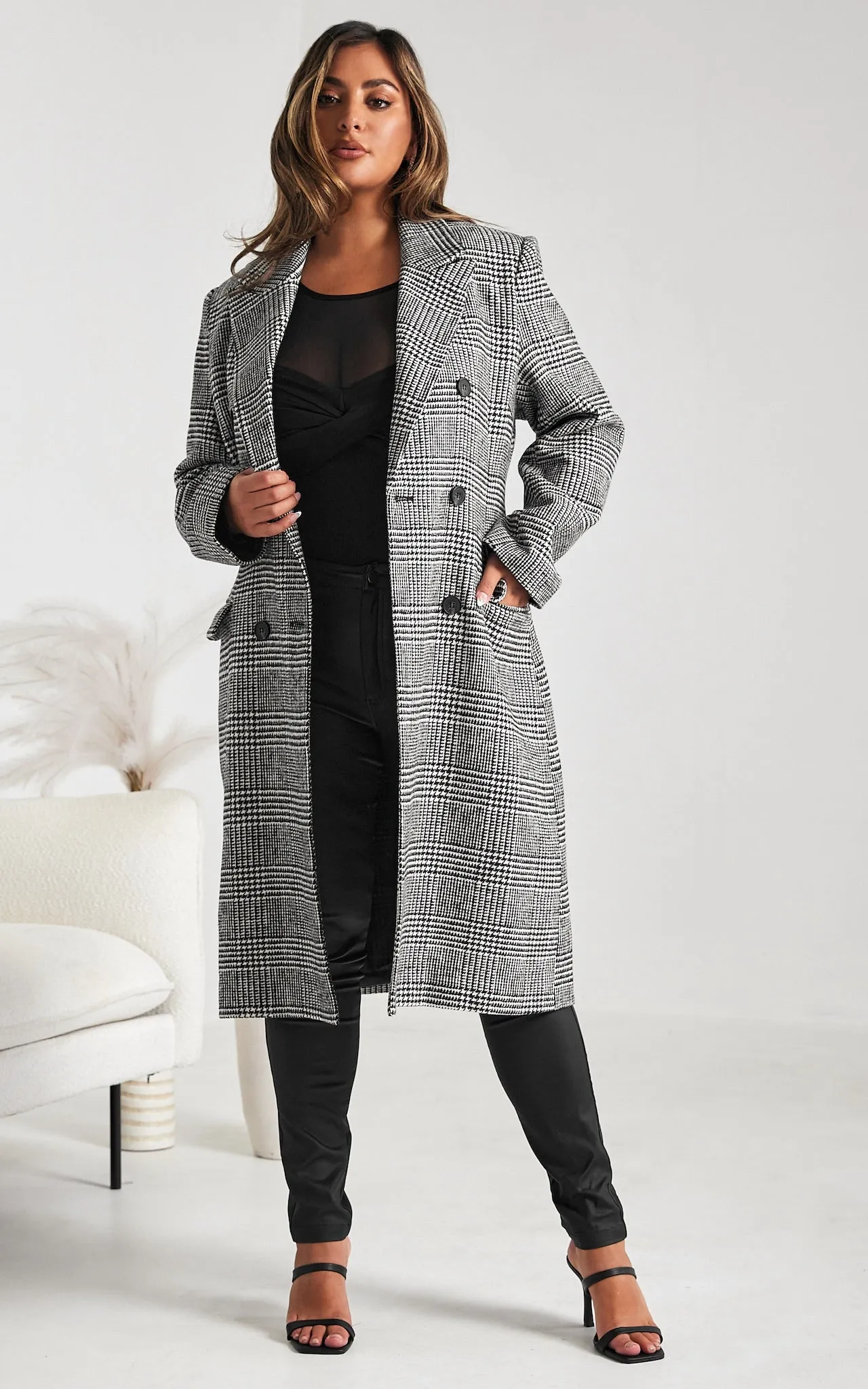 Noble Longline Coat - Houndstooth Black