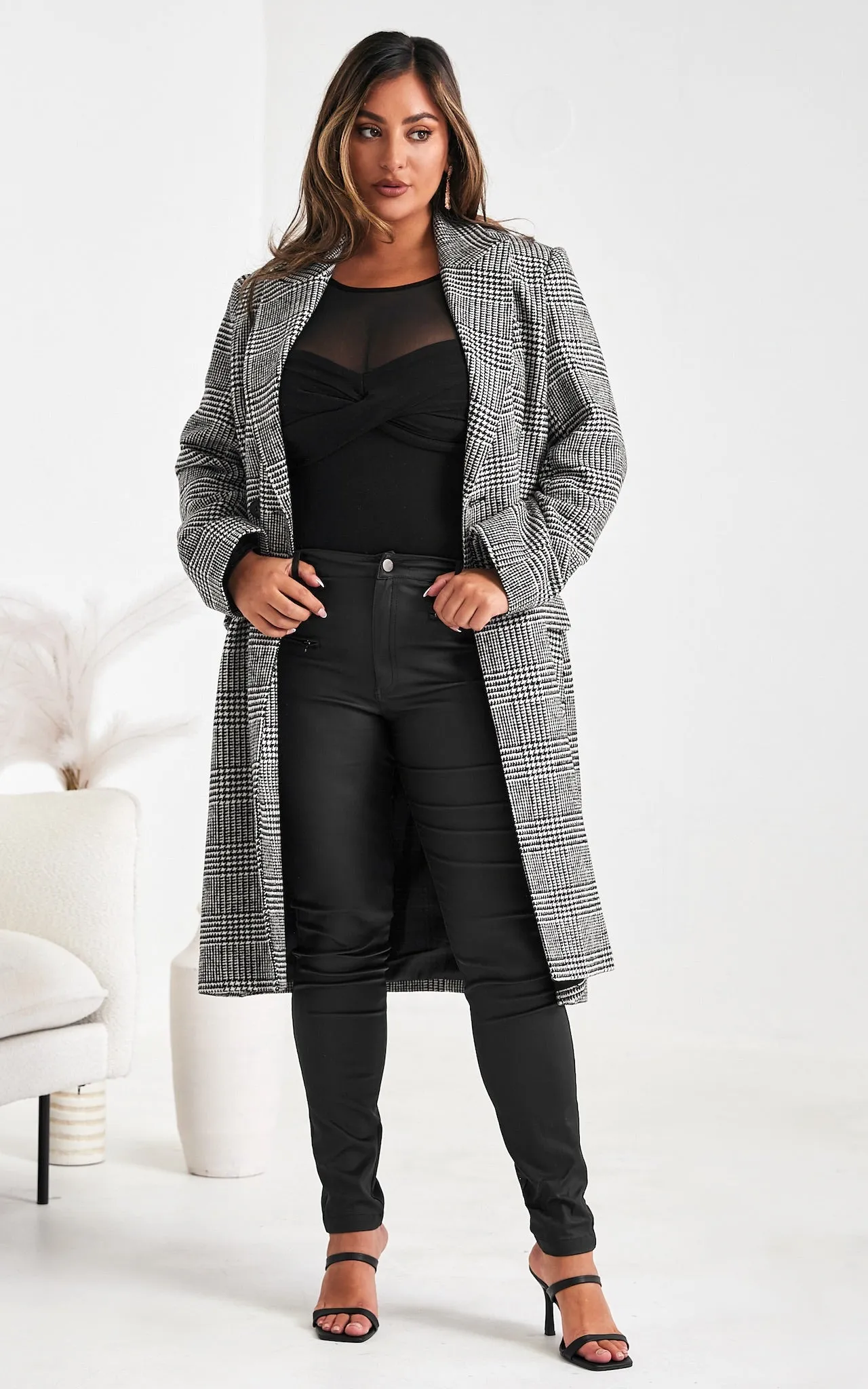 Noble Longline Coat - Houndstooth Black